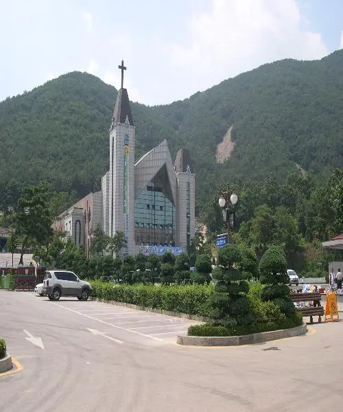 수원 흰돌산수양관 사진 1