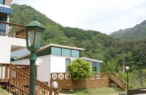 더큰나무펜션 사진 4